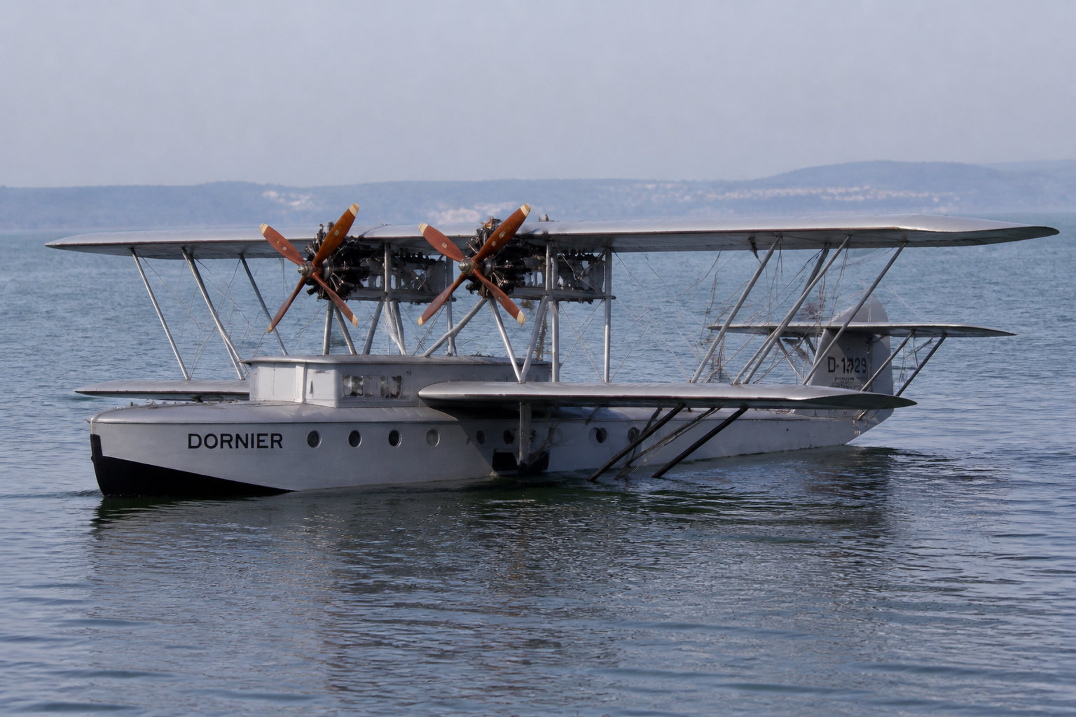 Génesis y especificaciones técnicas de la travesía del Dornier Do J Wal